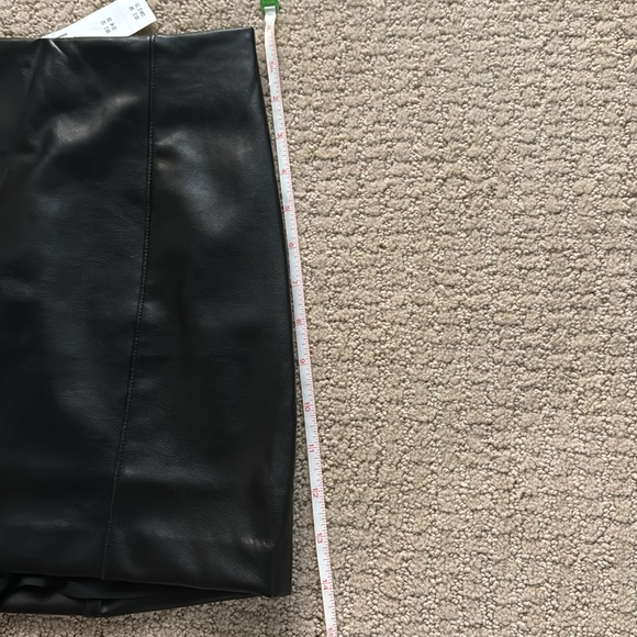 Abercrombie and fitch vegan leather skirt - Picture 4 of 5